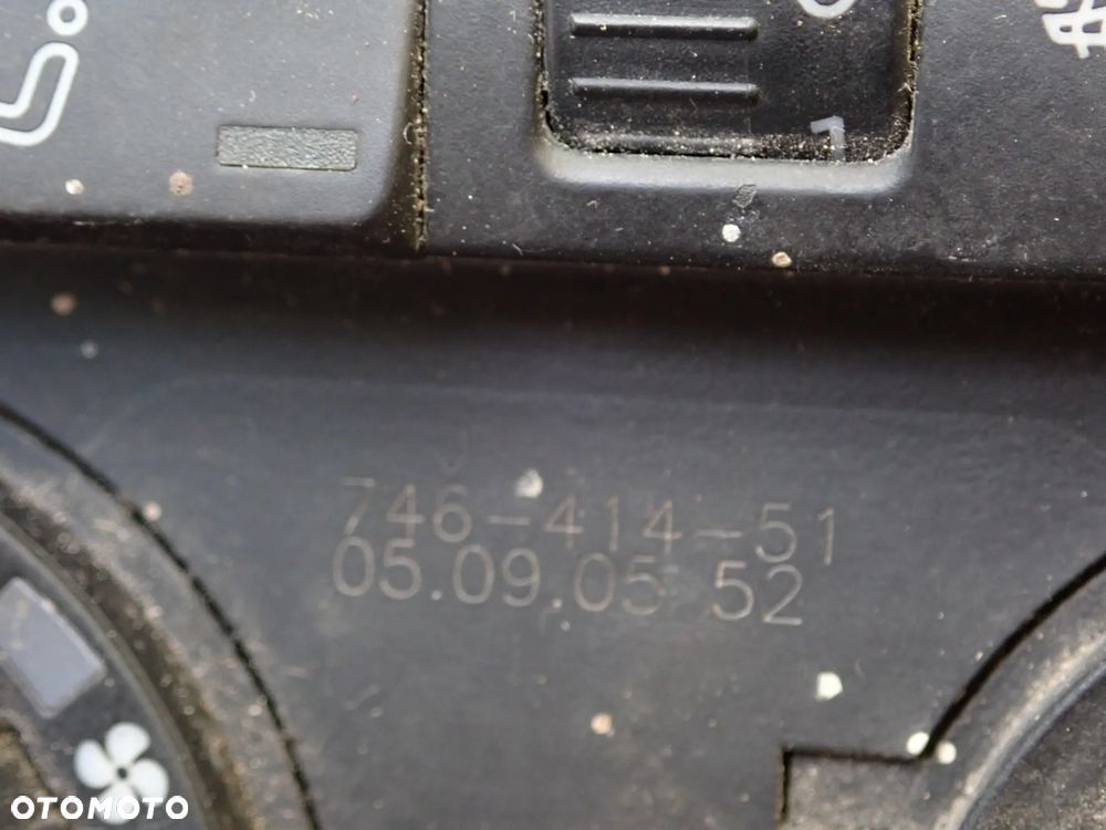 PANELE KLIMATYZACJI- 4D0820043Q, 5K0907044ES, 746-414-51, 8T1820043AA - 6