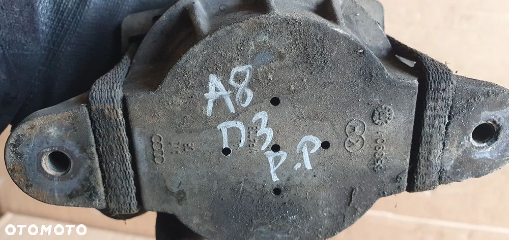 Łapa poduszka skrzyni biegów Audi A8 D3 3.0 TDI 4E0399151DF - 6