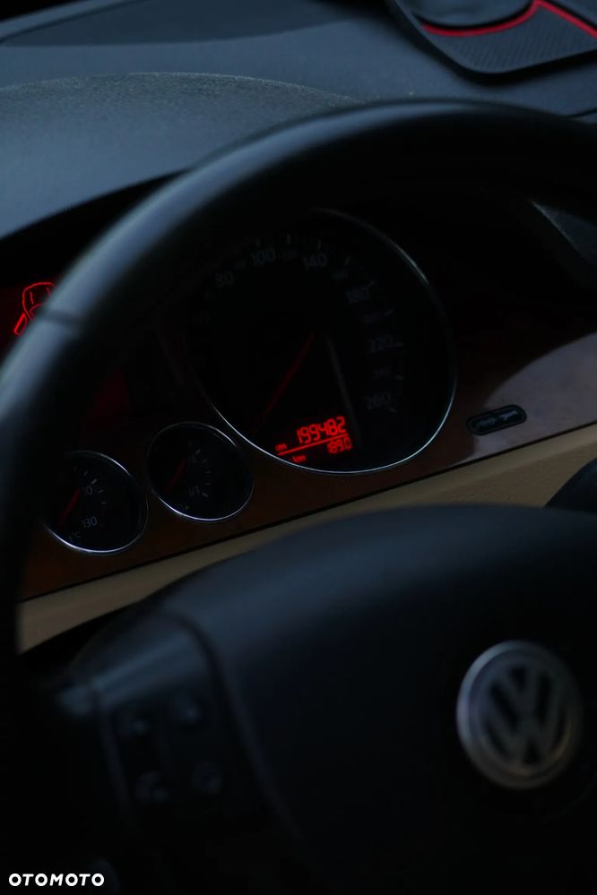 Volkswagen Passat 1.8 TSI Highline - 8