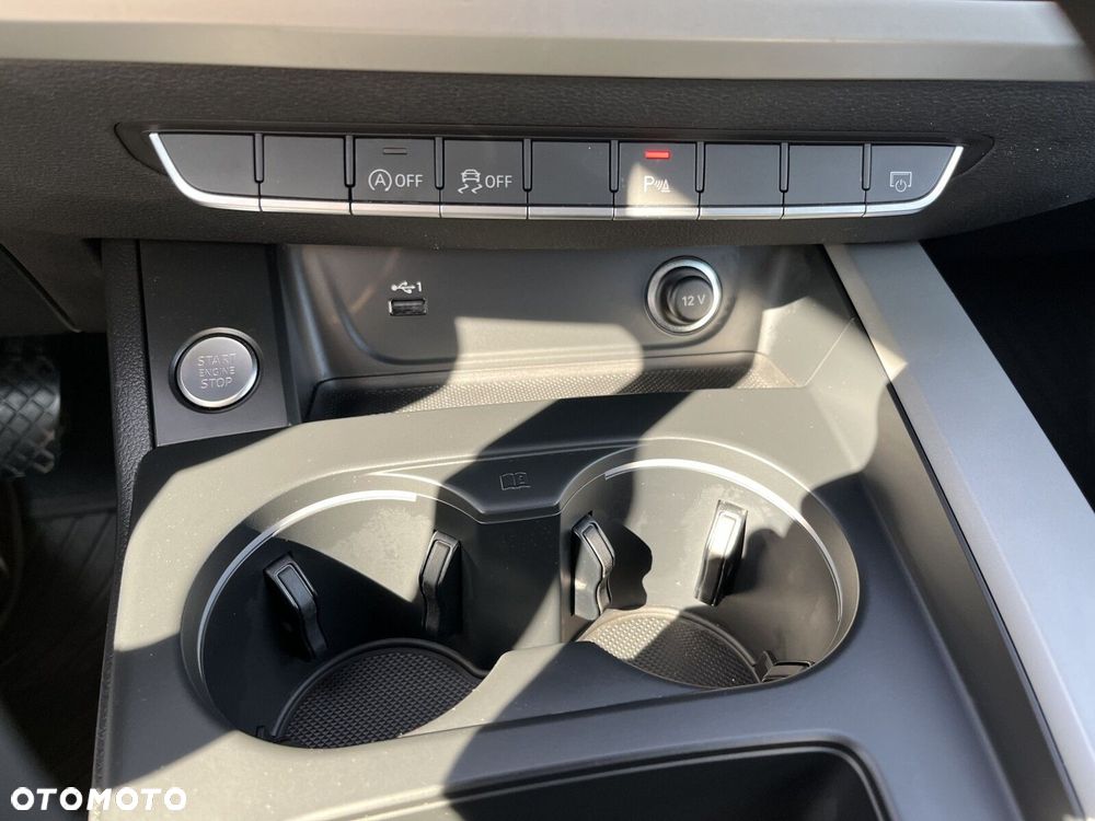 Audi A4 Avant 35 TFSI mHEV Advanced S tronic - 28