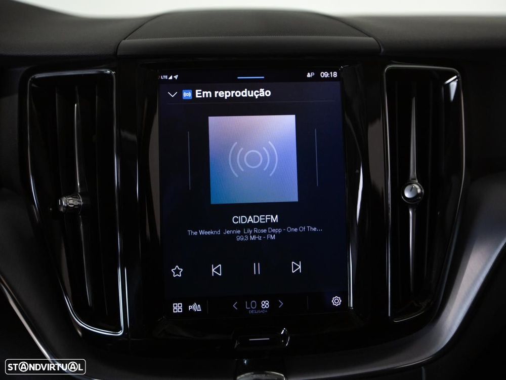 Volvo XC 60 2.0 T6 PHEV Inscription Expression AWD - 24