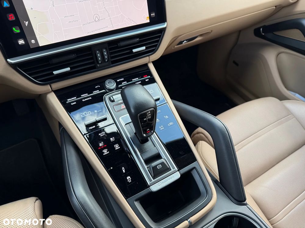 Porsche Cayenne Coupe Platinum Edition - 22