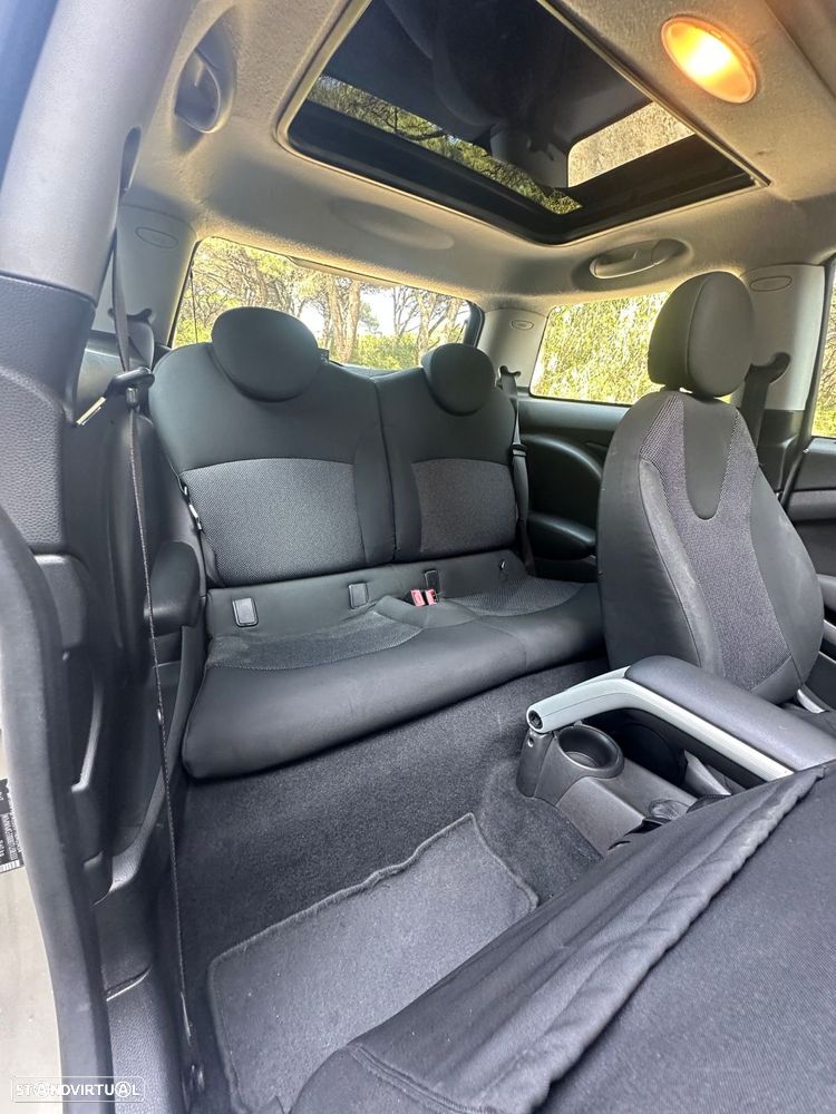 MINI 3 Portas Cooper D - 15