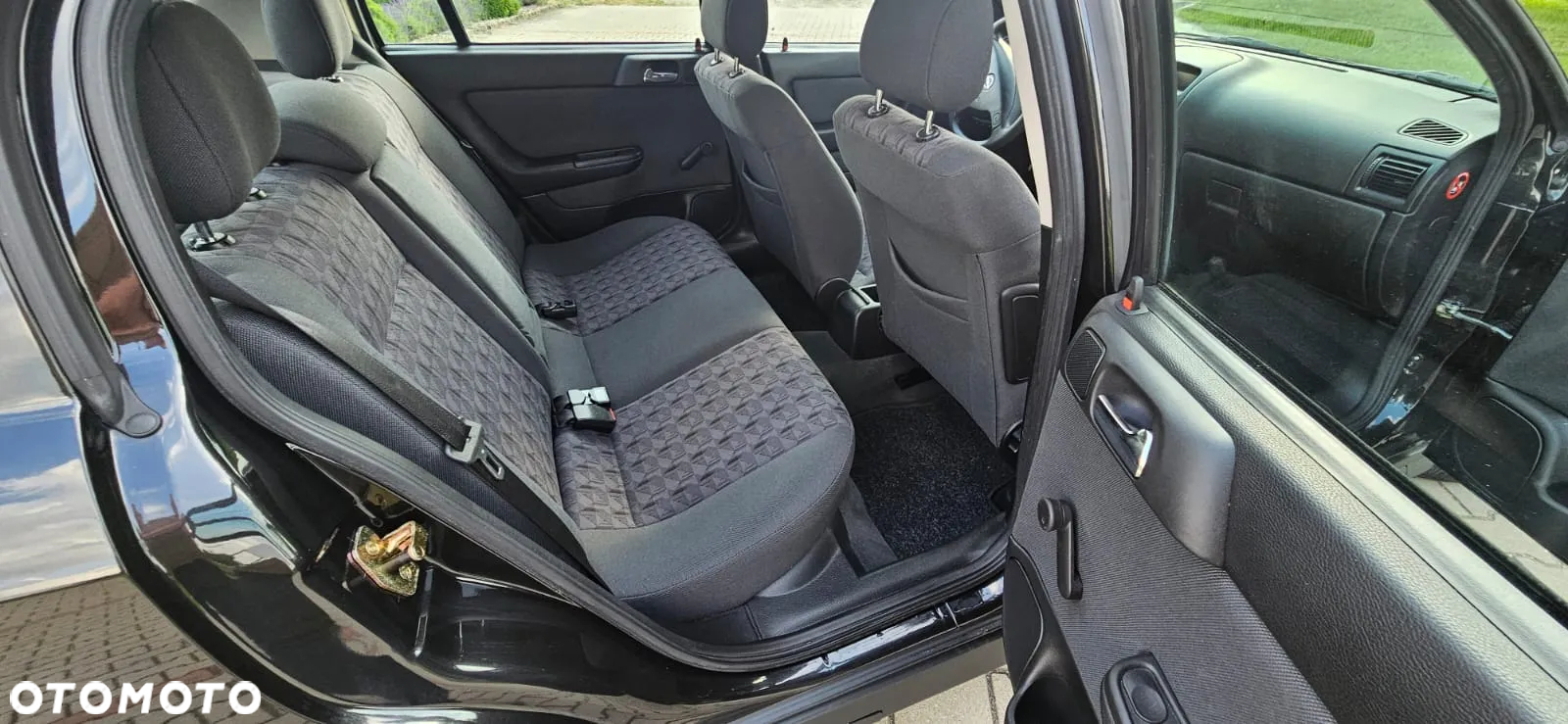 Opel Astra 1.6 Max - 19