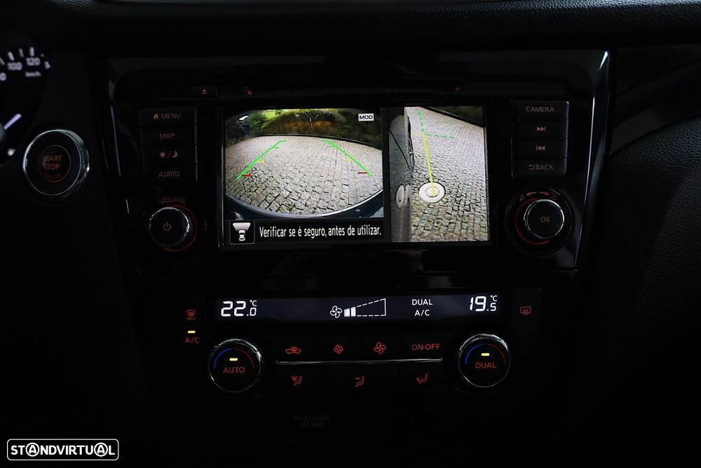 Nissan Qashqai 1.5 dCi N-Connecta J18 - 33