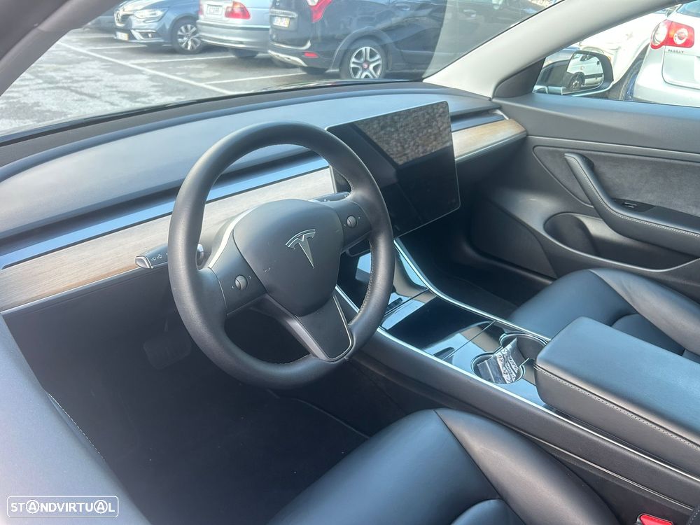 Tesla Model 3 Standard Range Plus RWD - 3