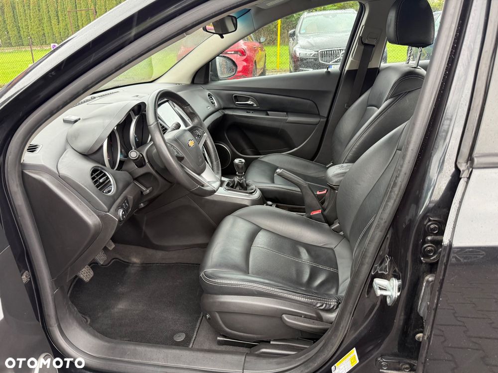 Chevrolet Cruze 1.8 LS+ - 10