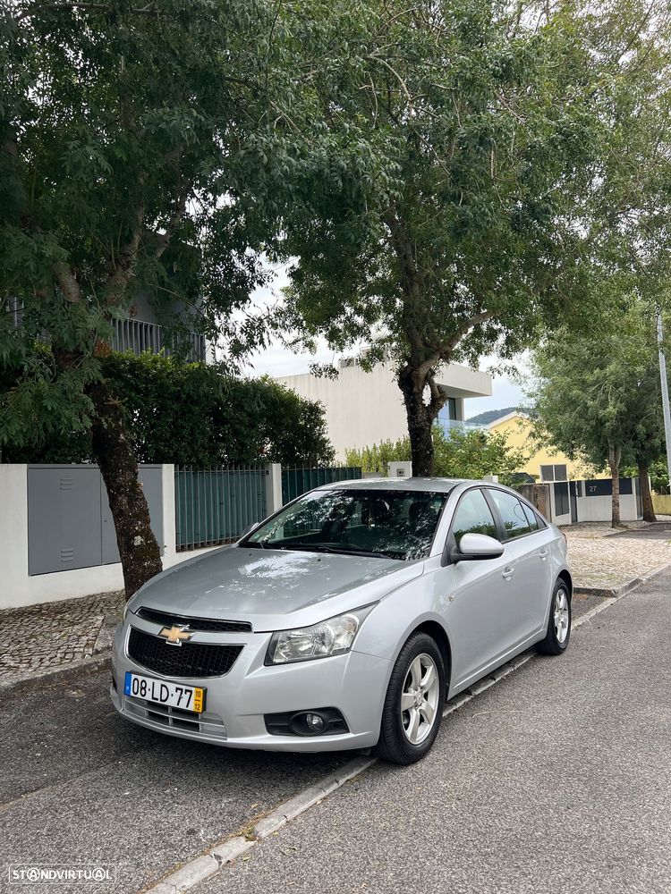 Chevrolet Cruze 1.6 LS - 2