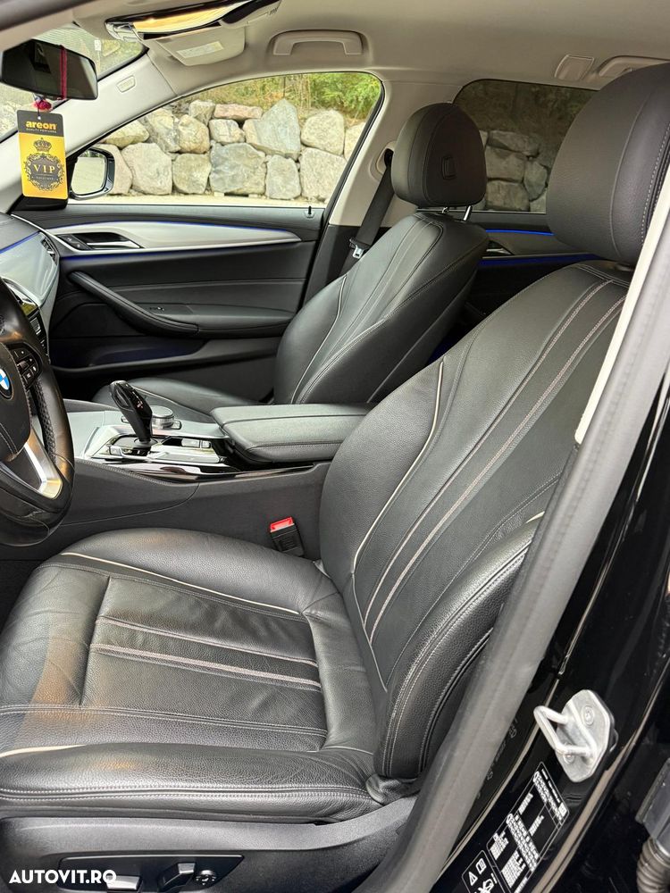 BMW Seria 5 520d xDrive Aut. Luxury Line - 7