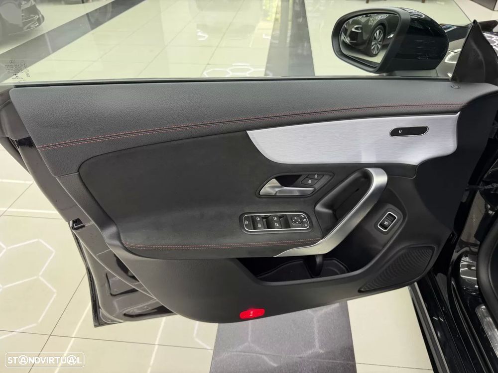 Mercedes-Benz CLA 180 d Shooting Brake AMG Line Aut. - 24