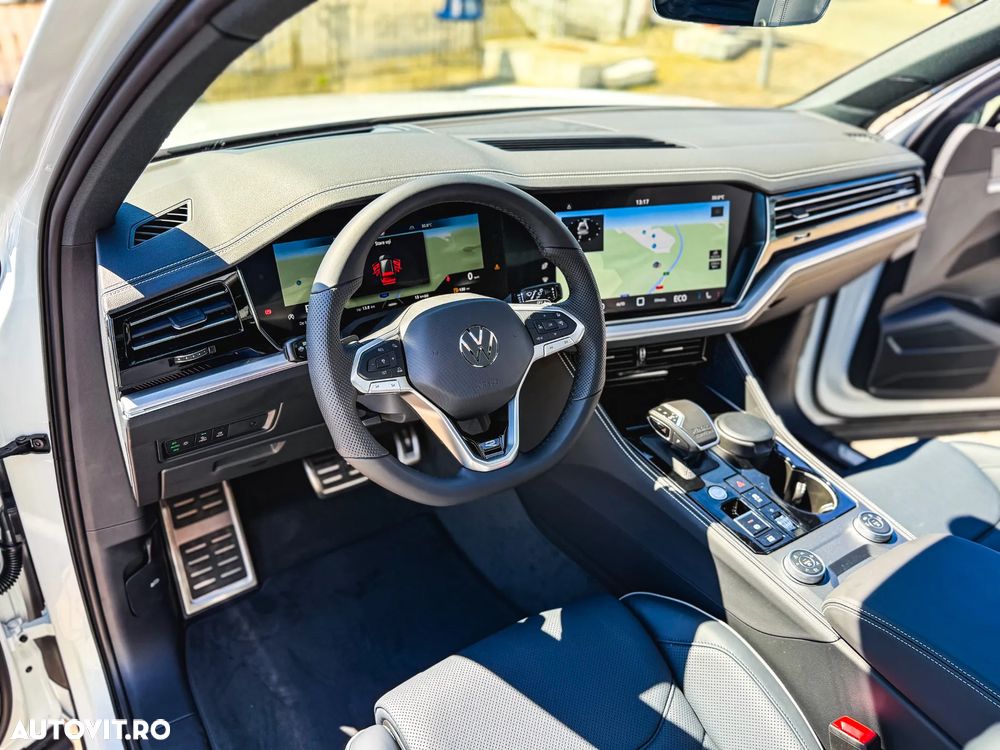 Volkswagen Touareg V6 TDI 4MOTION R-Line - 14