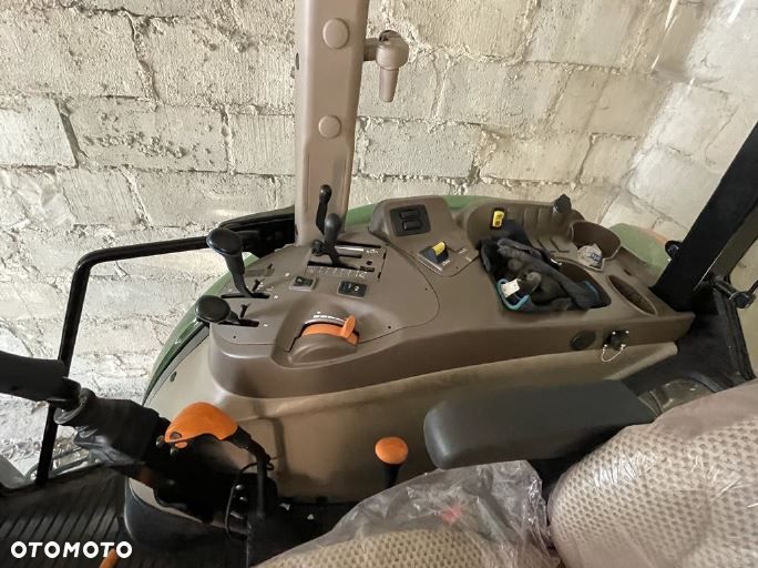 John Deere 5075E - 17