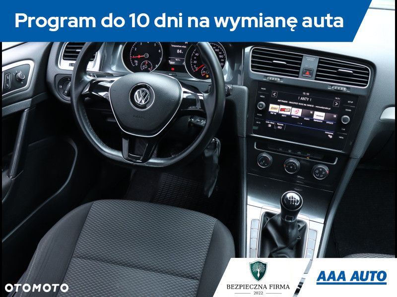Volkswagen Golf - 8