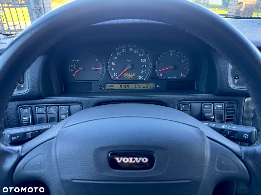 Volvo V70 2.4 T - 18