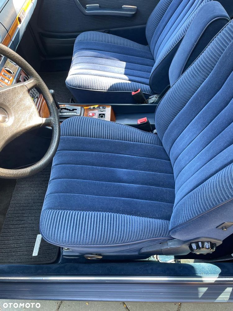 Mercedes-Benz W123 - 18