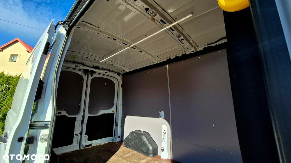 Ford Transit - 10