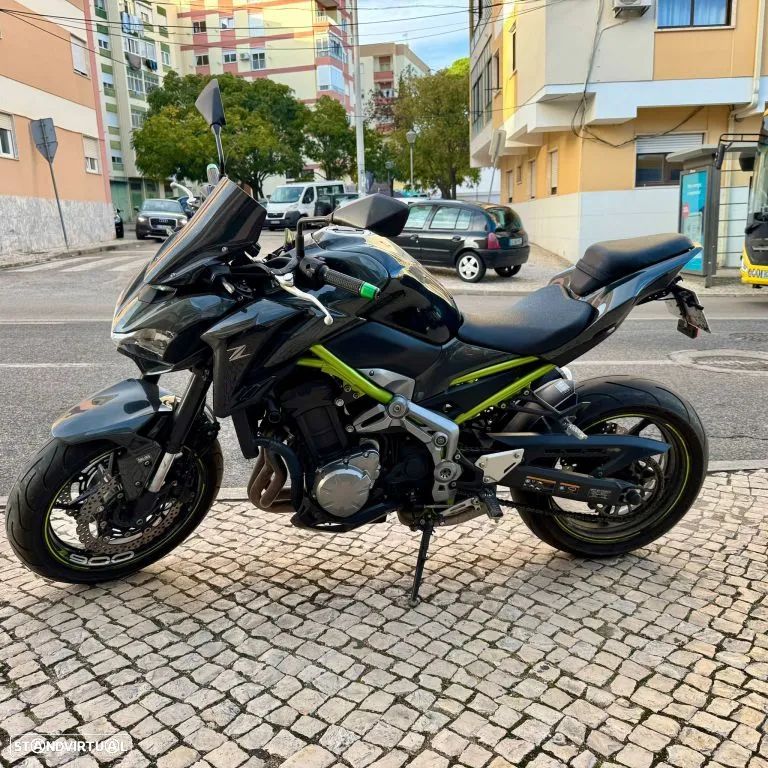 Kawasaki ZR 900 B - 2