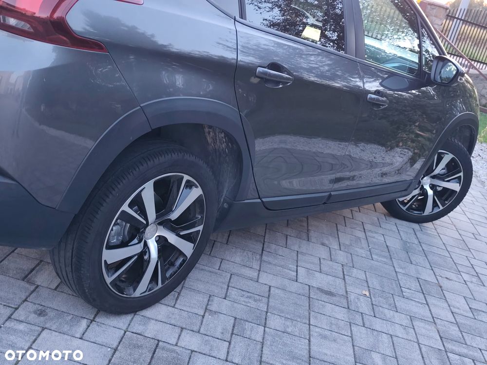 Peugeot 2008 - 10