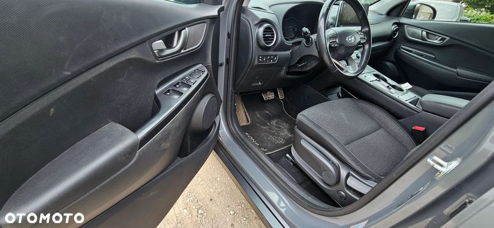 Hyundai Kona - 8