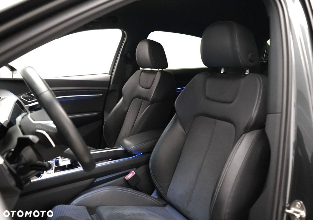 Audi e-tron Sportback - 24