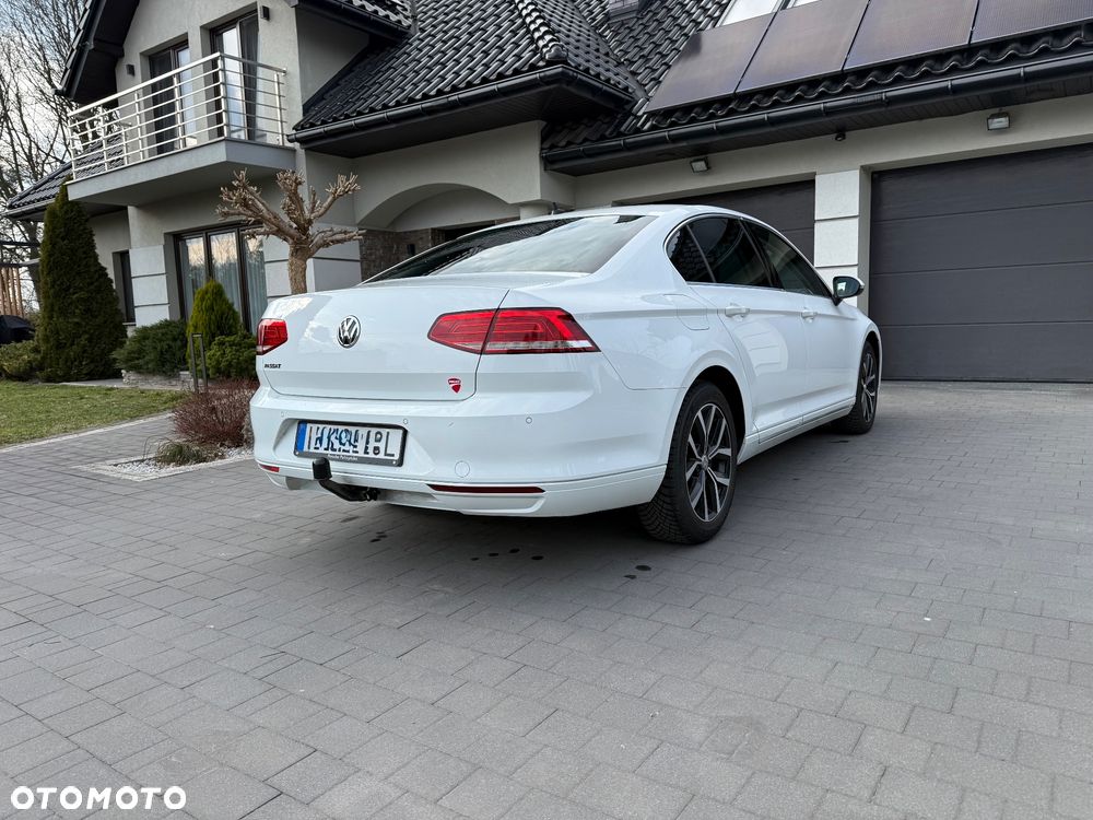 Volkswagen Passat - 3