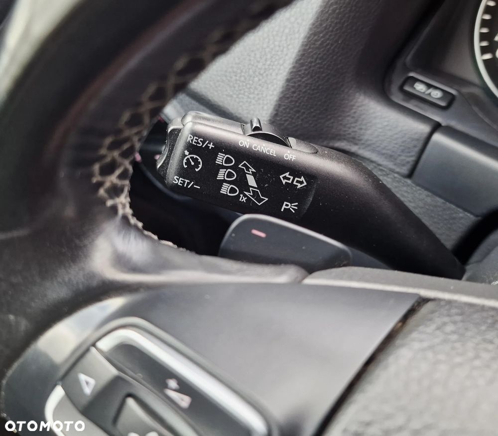 Volkswagen Golf Plus 1.6 TDI DPF DSG Life - 25