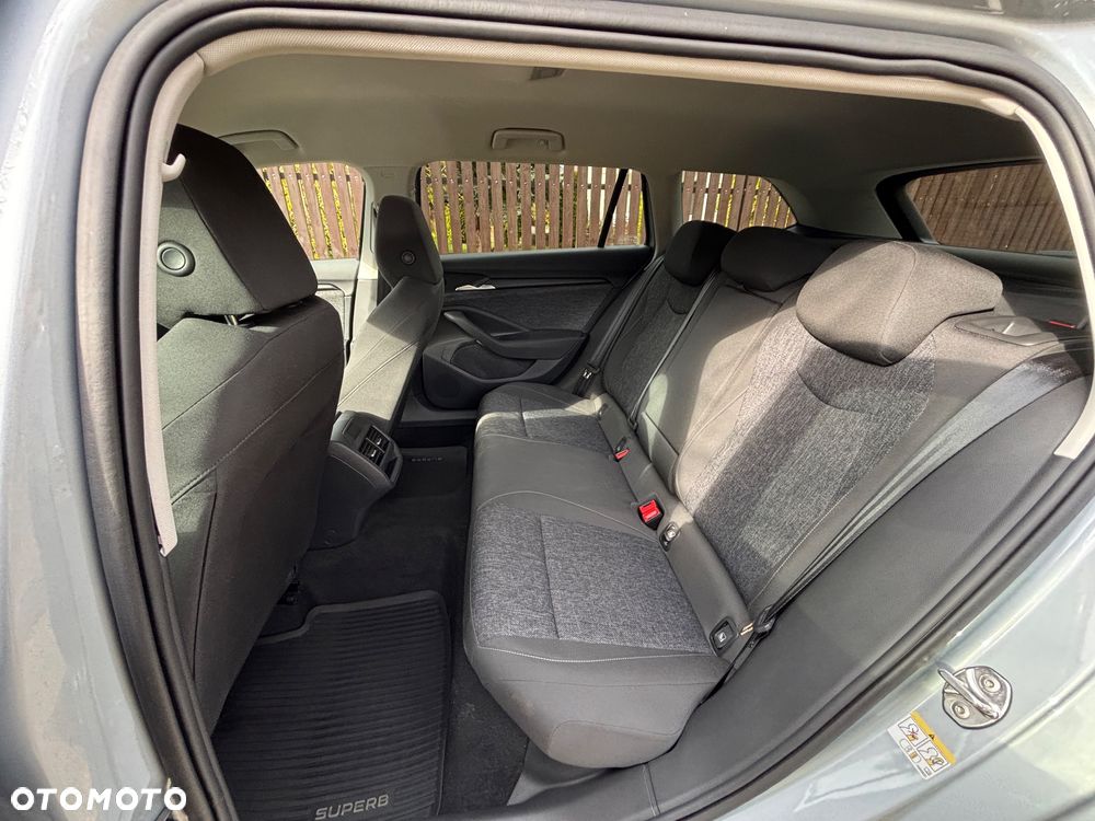 Skoda Superb 2.0 TDI SCR Essence DSG - 18