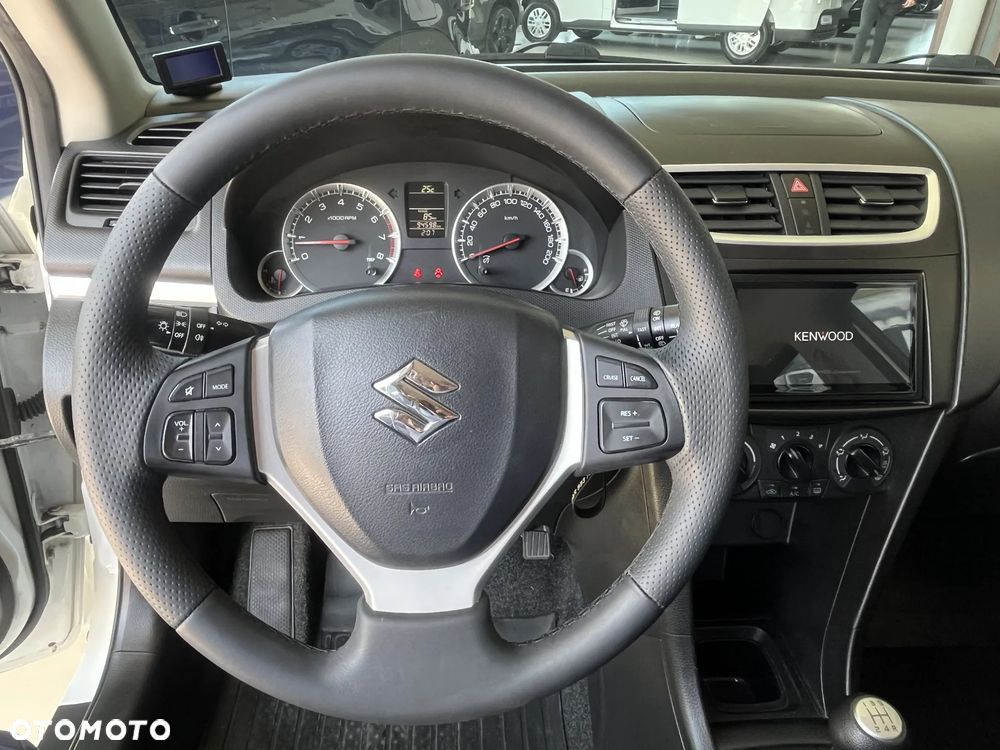 Suzuki Swift 1.2 Premium - 10