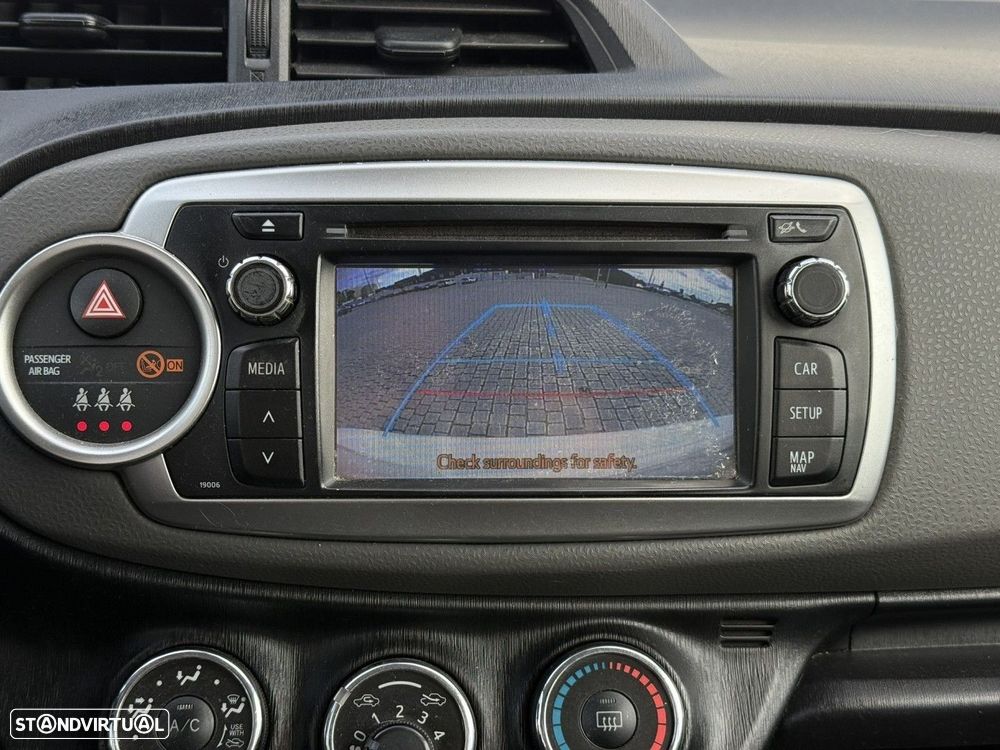 Toyota Yaris 1.4 D-4D Comfort - 10