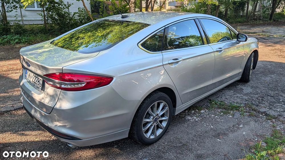 Ford Fusion - 17