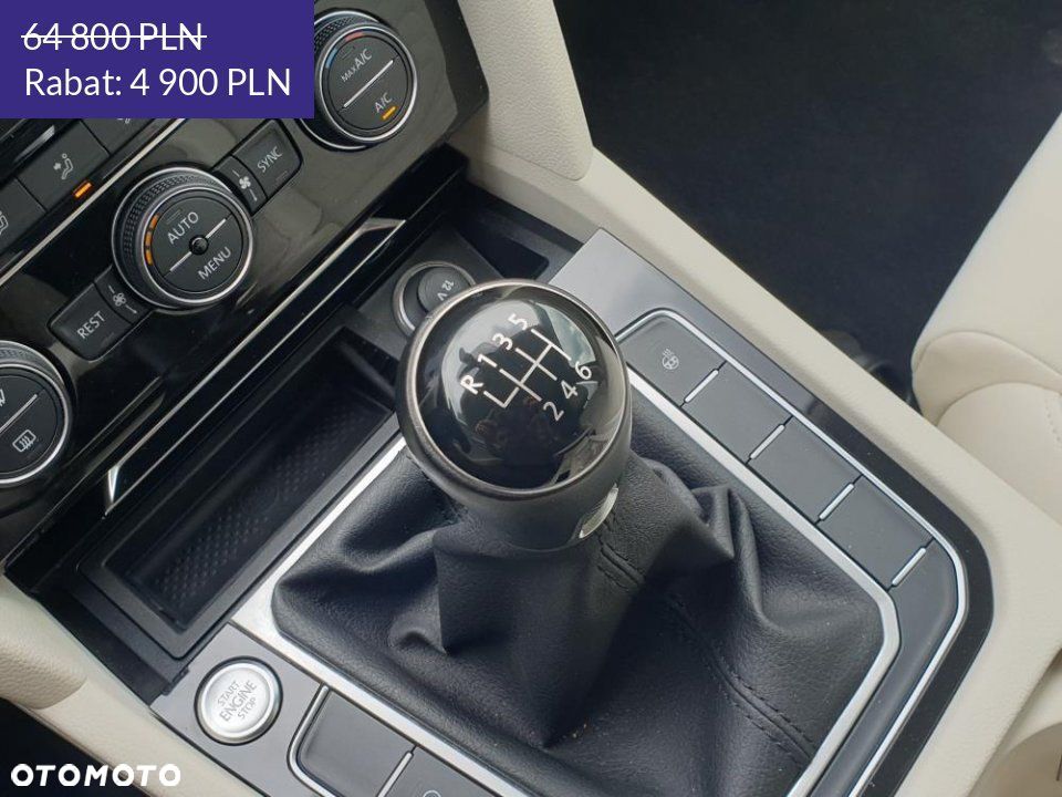 Volkswagen Passat - 25