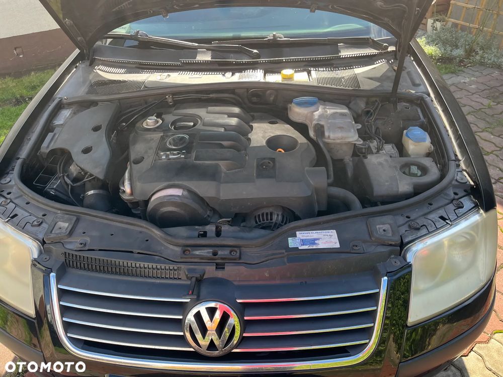 Volkswagen Passat 1.9 TDI Highline - 18