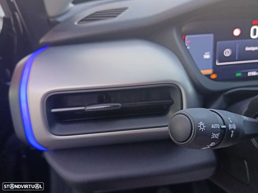 Jeep Avenger 1.2 GSE T3 Summit - 12