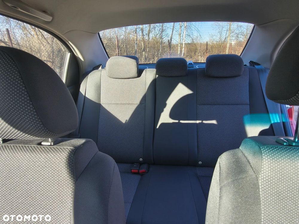 Chevrolet Aveo 1.2 16V Base / Classic - 9