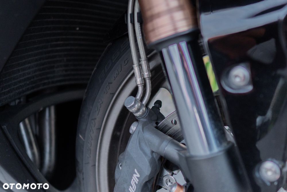 Triumph Daytona - 11