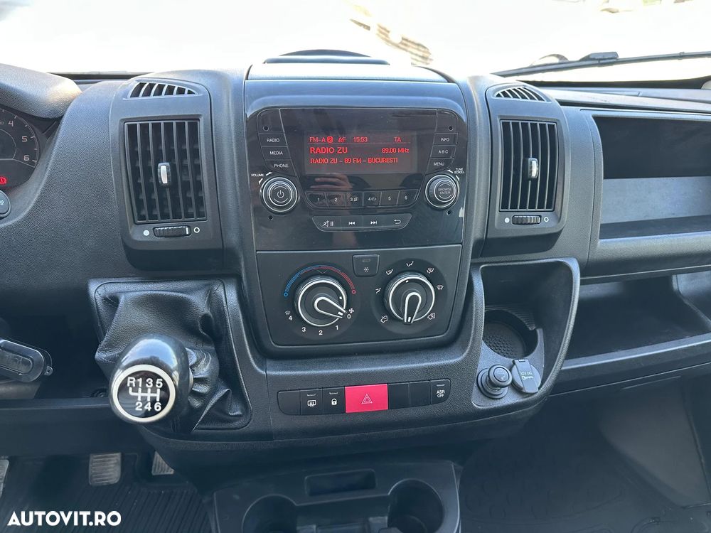 Citroën Jumper 35 2.2 BlueHDi 140 S&S L3 Bena CD - 16