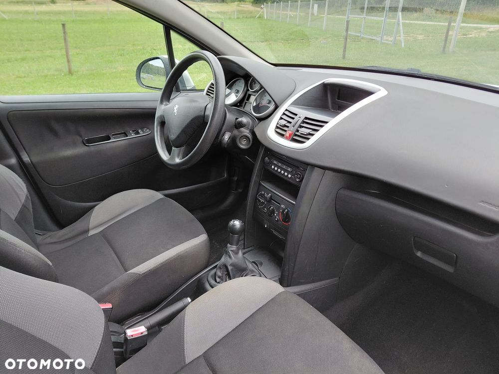 Peugeot 207 1.4 Trendy - 9