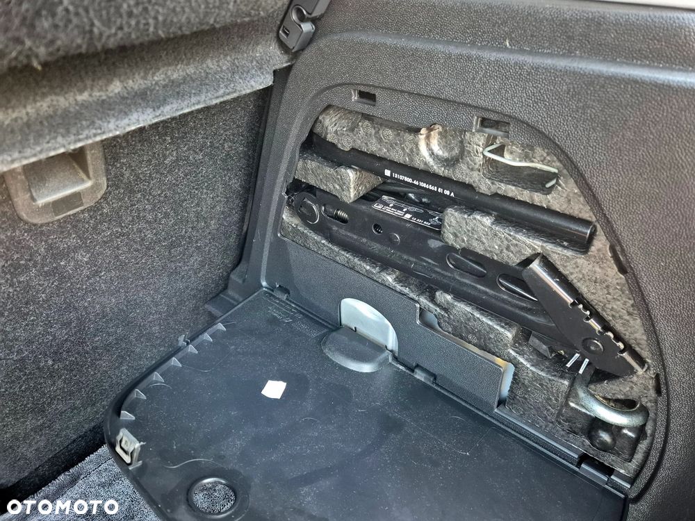 Opel Corsa 1.4 16V Innovation - 14