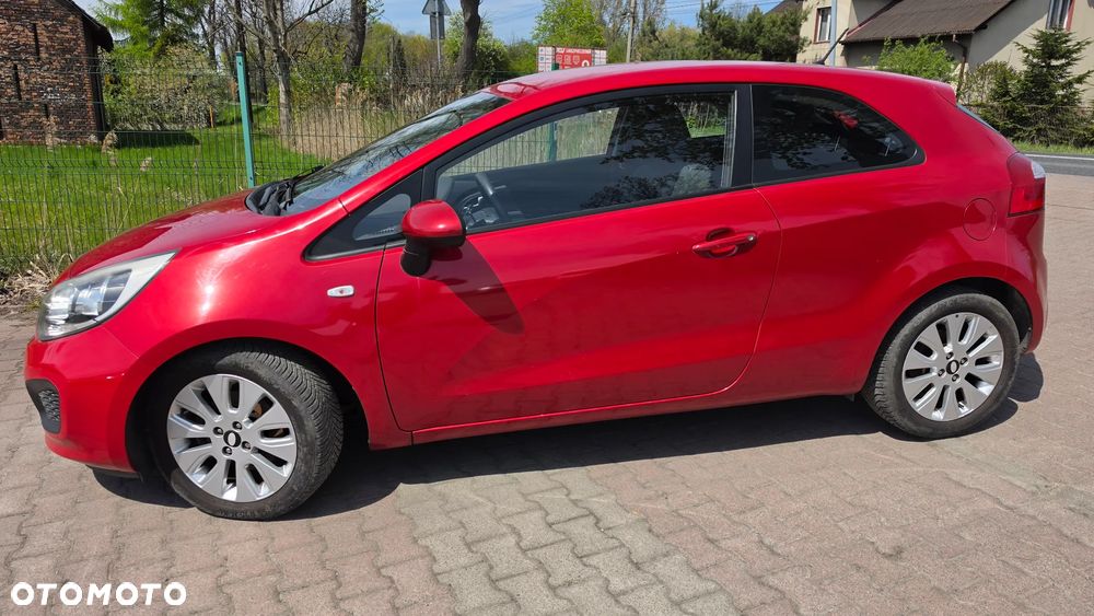 Kia Rio 1.2 Dream Team Edition - 27