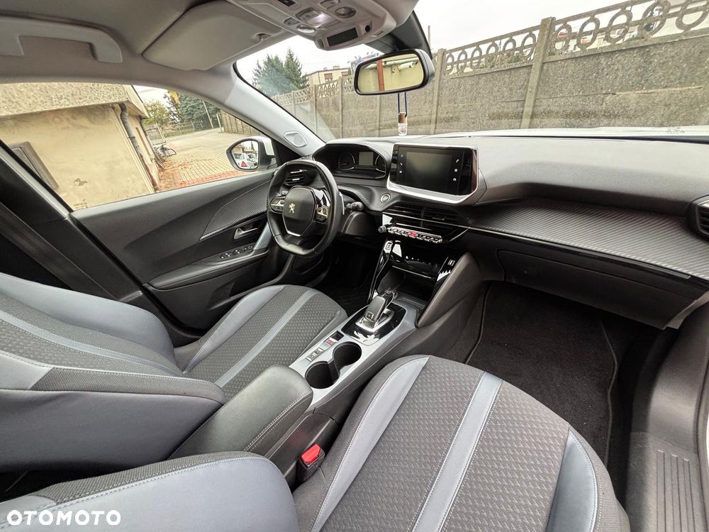 Peugeot 2008 1.5 BlueHDi GT Pack S&S EAT8 - 26