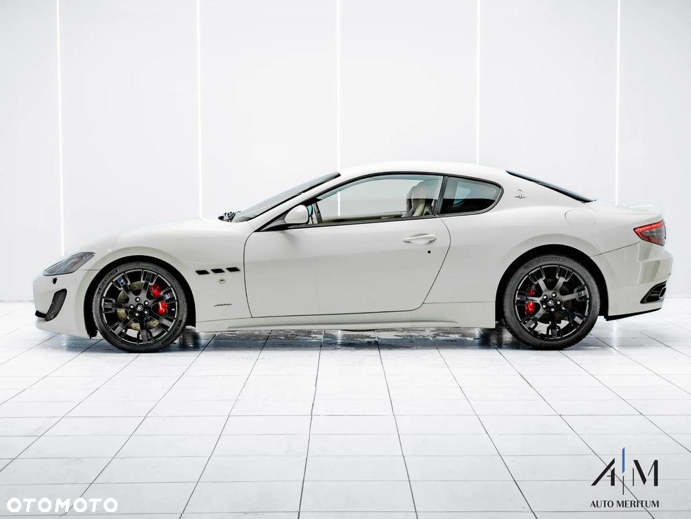 Maserati GranTurismo Sport - 5