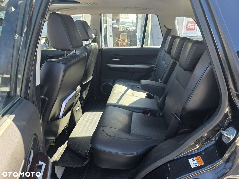 Suzuki Grand Vitara 1.9 DDiS Comfort + DPF Family - 27