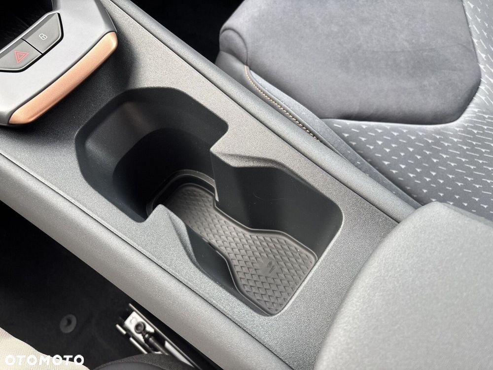 Cupra Raval 52kWh Dynamic Plus - 24