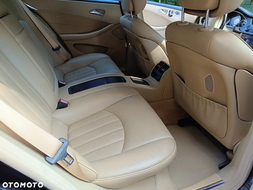 Mercedes-Benz CLS 320 CDI - 24