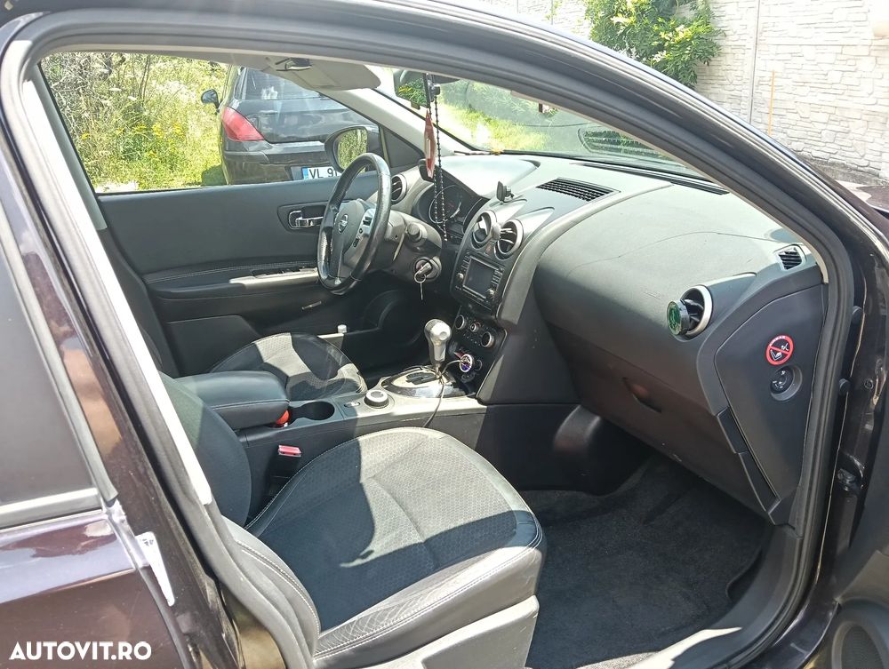Nissan Qashqai 2.0 DCI 4 x 4 DPF Aut tekna - 17