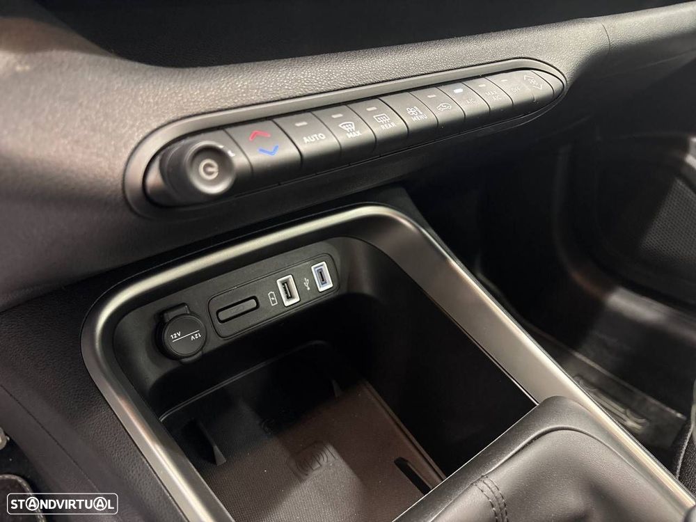 Jeep Avenger 1.2 GSE T3 Altitude - 18