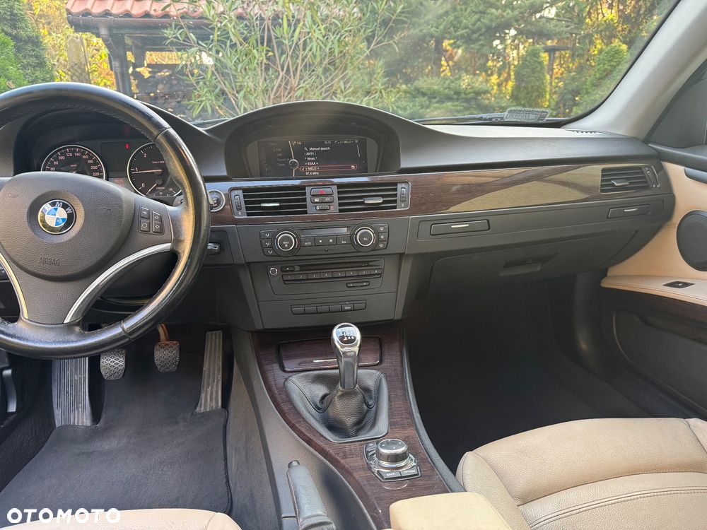 BMW Seria 3 320d DPF - 8