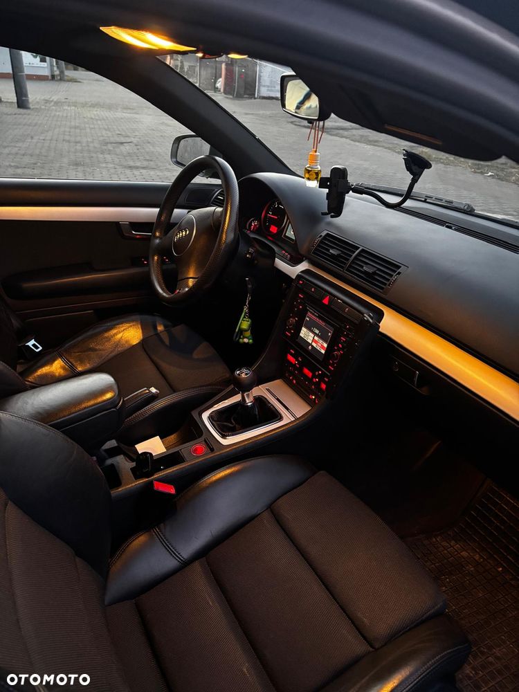 Audi A4 Avant - 6