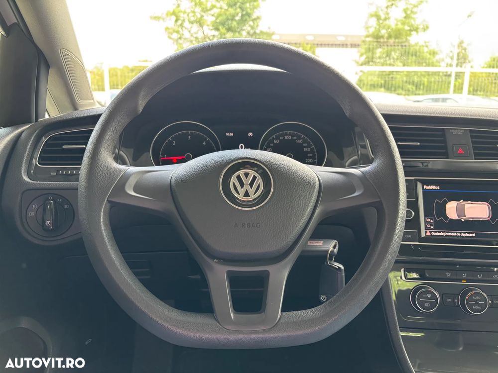 Volkswagen Golf 1.6 TDI Comfortline - 15