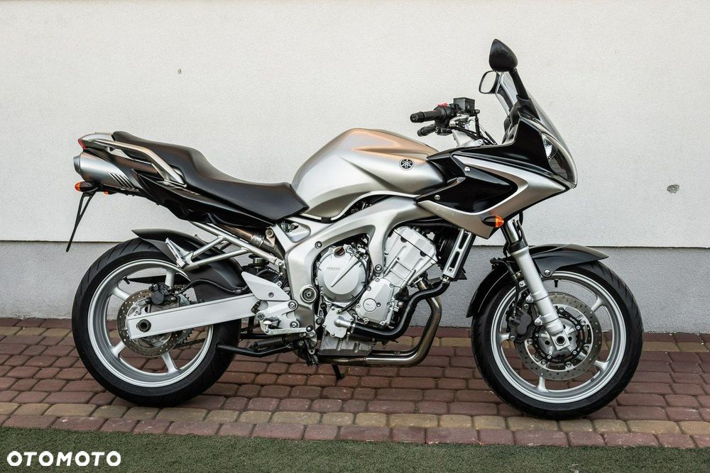 Yamaha FZ - 3